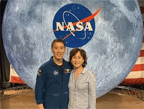 ‘최강 스펙’ NASA 우주비행사 조니 김 “한국이라는 뿌리가…”