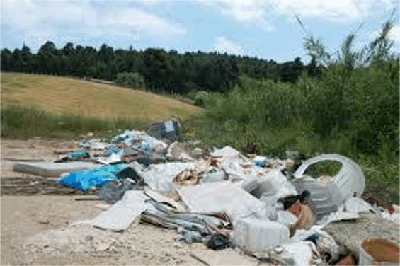도로변 표지판 아래에서 발견된 사건은 호주 경제 위기 심화의 ‘무서운’ 현실을 드러낸다