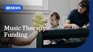 ‘인생을 바꾸는’ 음악 및 미술 치료에 대한 새로운 NDIS 가격 상한선, 검토 후 공개