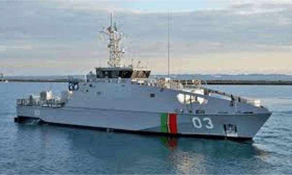 바누아투 순찰선 RVS 타쿠아레, 암초에 부딪혀 수리 위해 호주로 이송